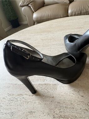 Nine West Black Peep-Toe Mary Jane Heel